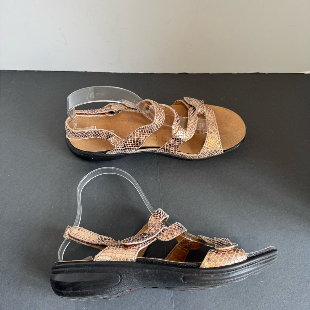revere Emerald Adjustable Sandal. EU 39 - Picture 12 of 16